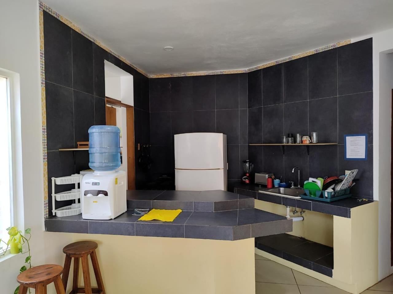 Brisamar Guesthouse Пуерто Ескондидо Екстериор снимка