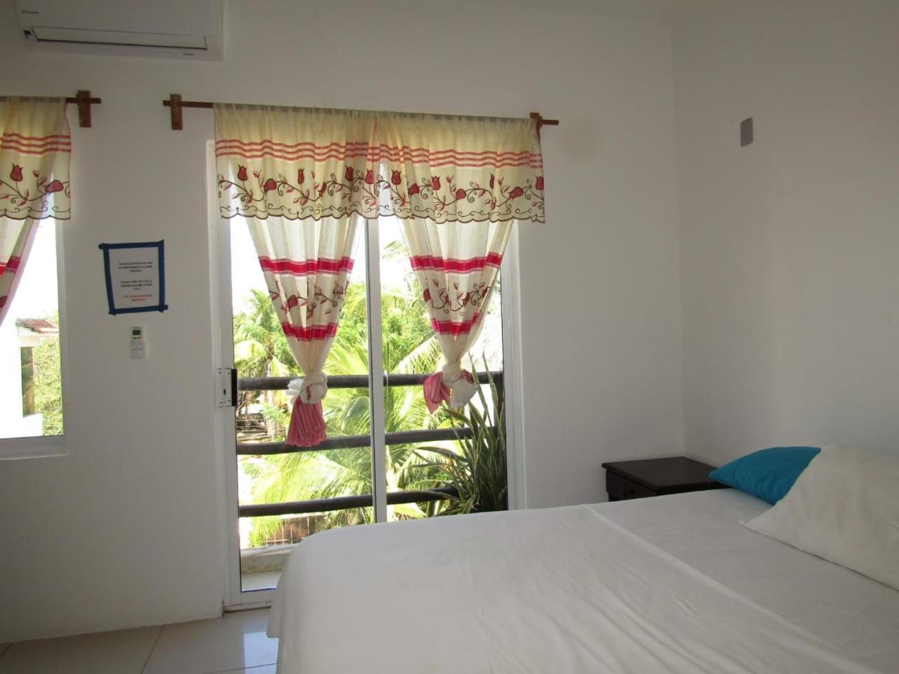 Brisamar Guesthouse Пуерто Ескондидо Екстериор снимка