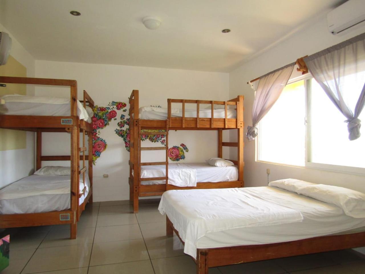 Brisamar Guesthouse Пуерто Ескондидо Екстериор снимка